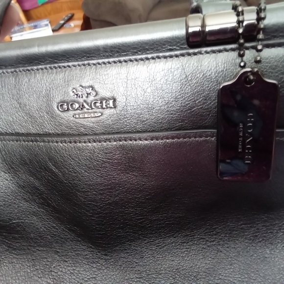 Gorgeous Grey/Silver metallic Coach Bag - Picture 2 of 8